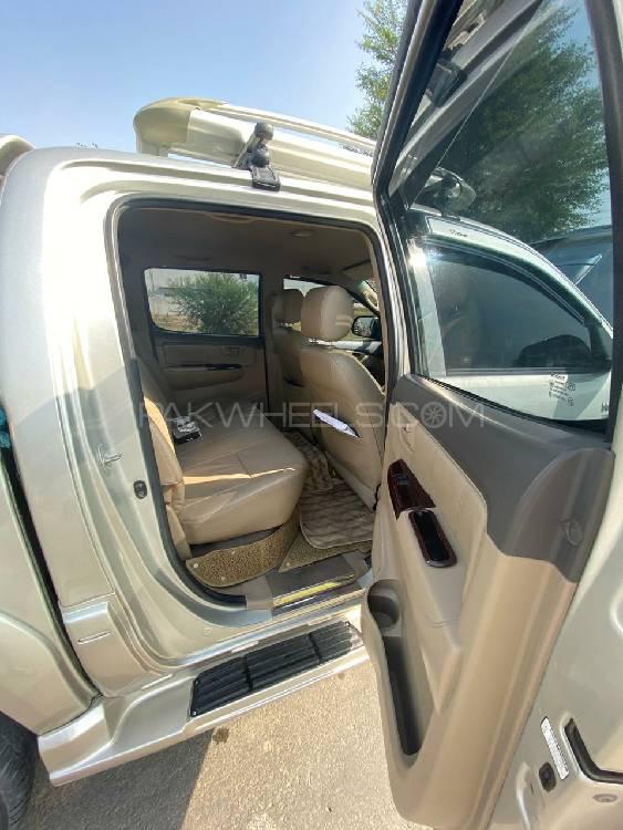 Toyota Hilux 2012 for Sale in Multan Toyota Hilux 2012 for Sale in Multan Image-5