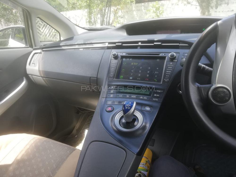 Toyota Prius 2011 for Sale in Islamabad Toyota Prius 2011 for Sale in Islamabad Image-2