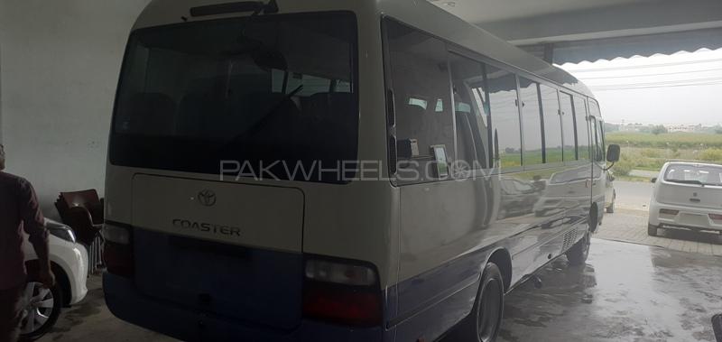Toyota Coaster 2016 for Sale in Lahore Toyota Coaster 2016 for Sale in Lahore Image-7