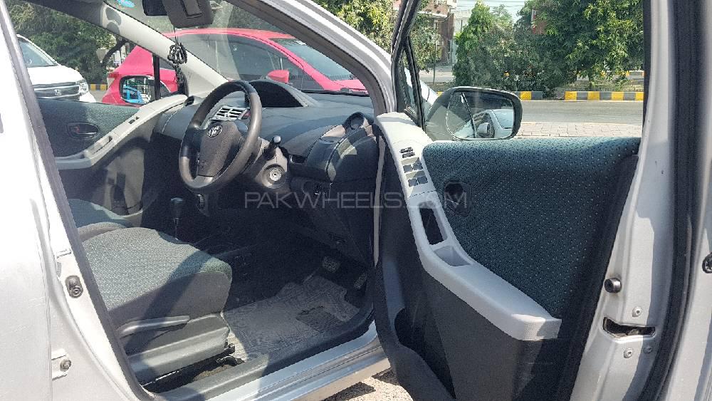 Toyota Vitz 2007 for Sale in Lahore Toyota Vitz 2007 for Sale in Lahore Image-4