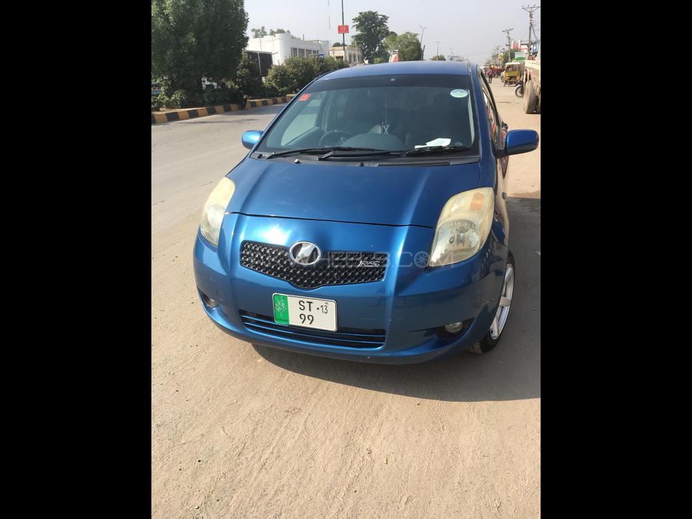 Toyota Vitz 2013 for Sale in Sialkot Image-1