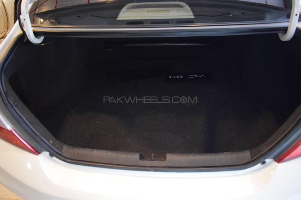 Honda Civic 2013 for Sale in Peshawar Honda Civic 2013 for Sale in Peshawar Image-9
