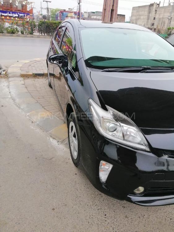 Toyota Prius 2015 for Sale in Rawalpindi Toyota Prius 2015 for Sale in Rawalpindi Image-2