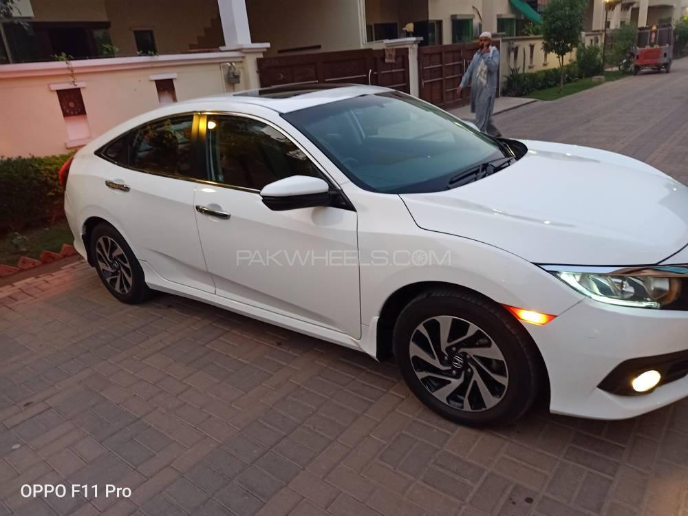 Honda Civic 2017 for Sale in Multan Honda Civic 2017 for Sale in Multan Image-12