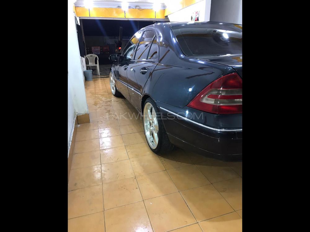 مرسڈیز بینز سی کلاس 2003 for Sale in فیصل آباد مرسڈیز بینز سی کلاس 2003 for Sale in فیصل آباد Image-11