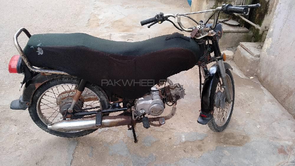 Unique UD 70 2012 for Sale Unique UD 70 2012 for Sale Image-4