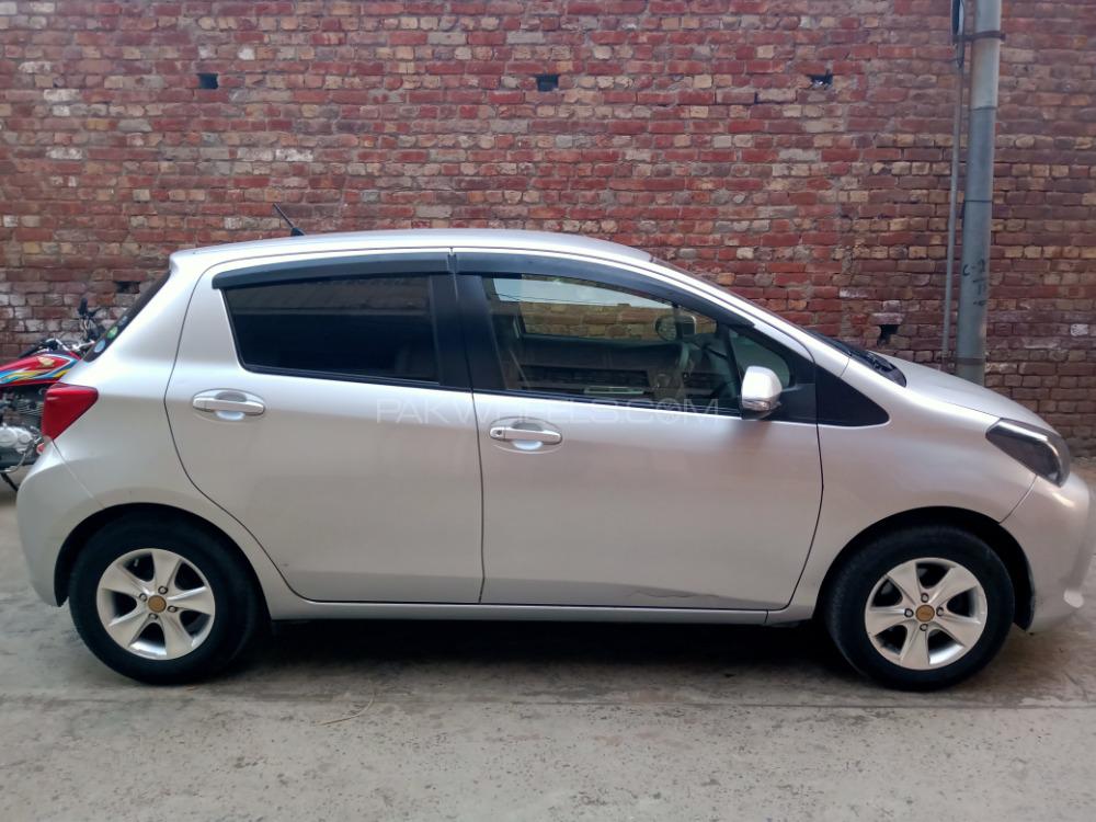 Toyota Vitz 2014 for Sale in Lahore Toyota Vitz 2014 for Sale in Lahore Image-3