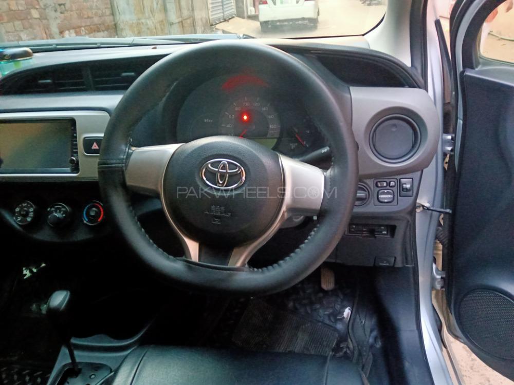 Toyota Vitz 2014 for Sale in Lahore Toyota Vitz 2014 for Sale in Lahore Image-9