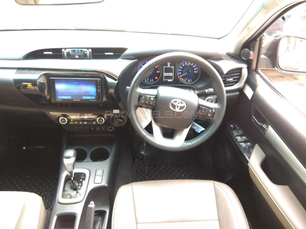 Toyota Hilux 2018 for Sale in Lahore Toyota Hilux 2018 for Sale in Lahore Image-12