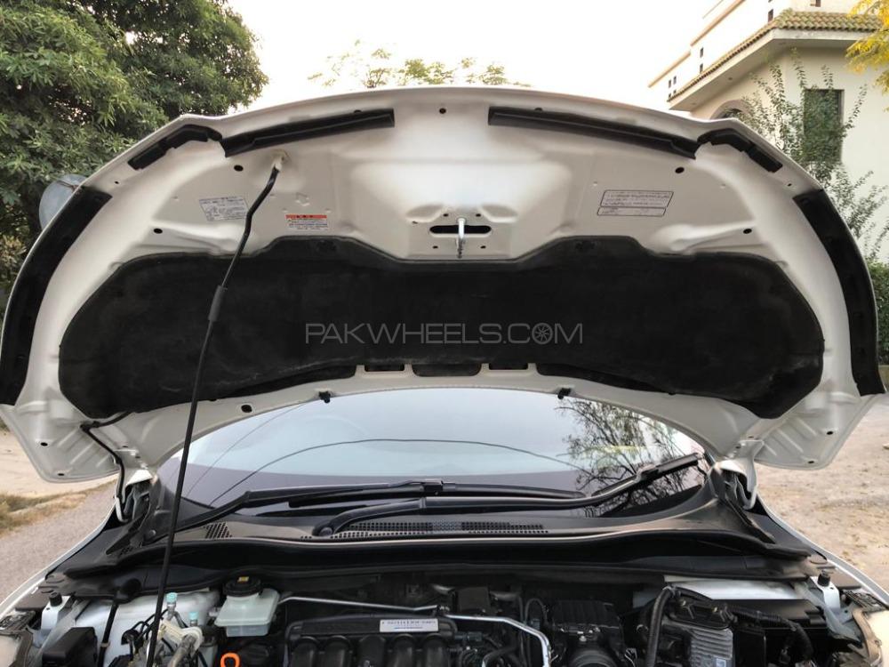 Honda Vezel 2014 for Sale in Islamabad Honda Vezel 2014 for Sale in Islamabad Image-4
