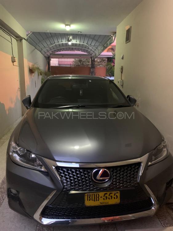 Lexus CT200h 2017 for Sale in Karachi Lexus CT200h 2017 for Sale in Karachi Image-9