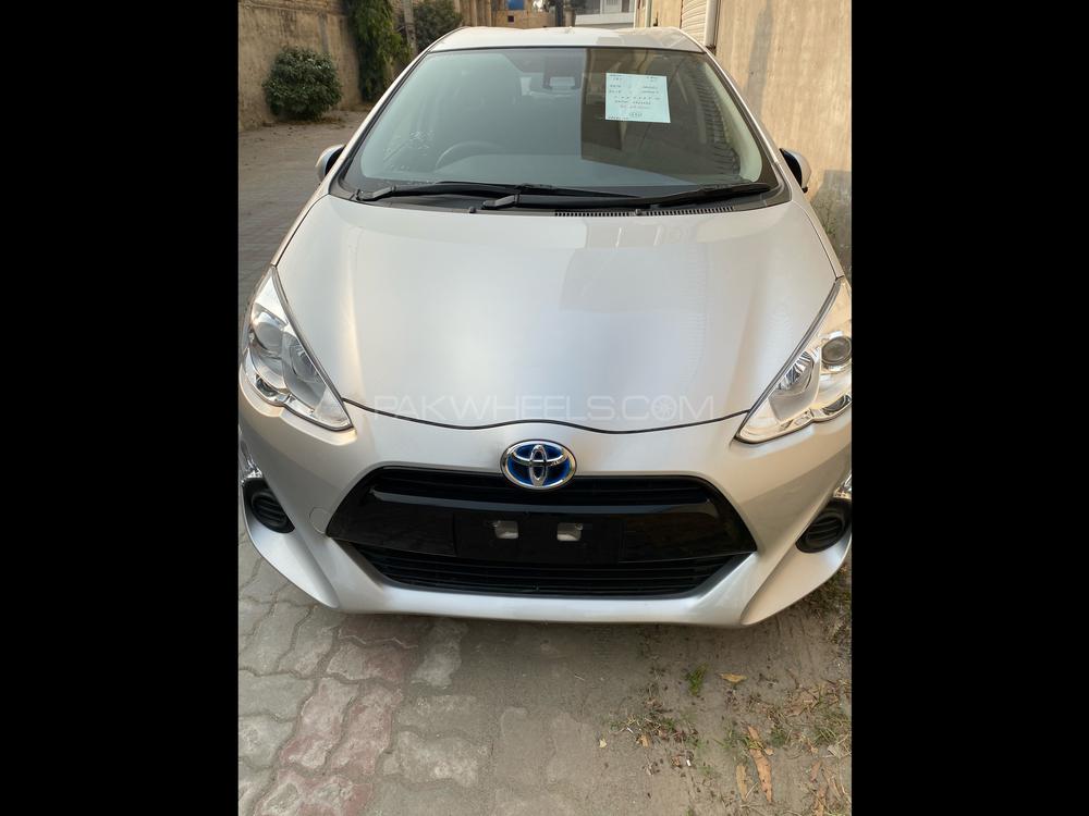 Toyota Aqua 2016 for Sale in Sialkot Image-1