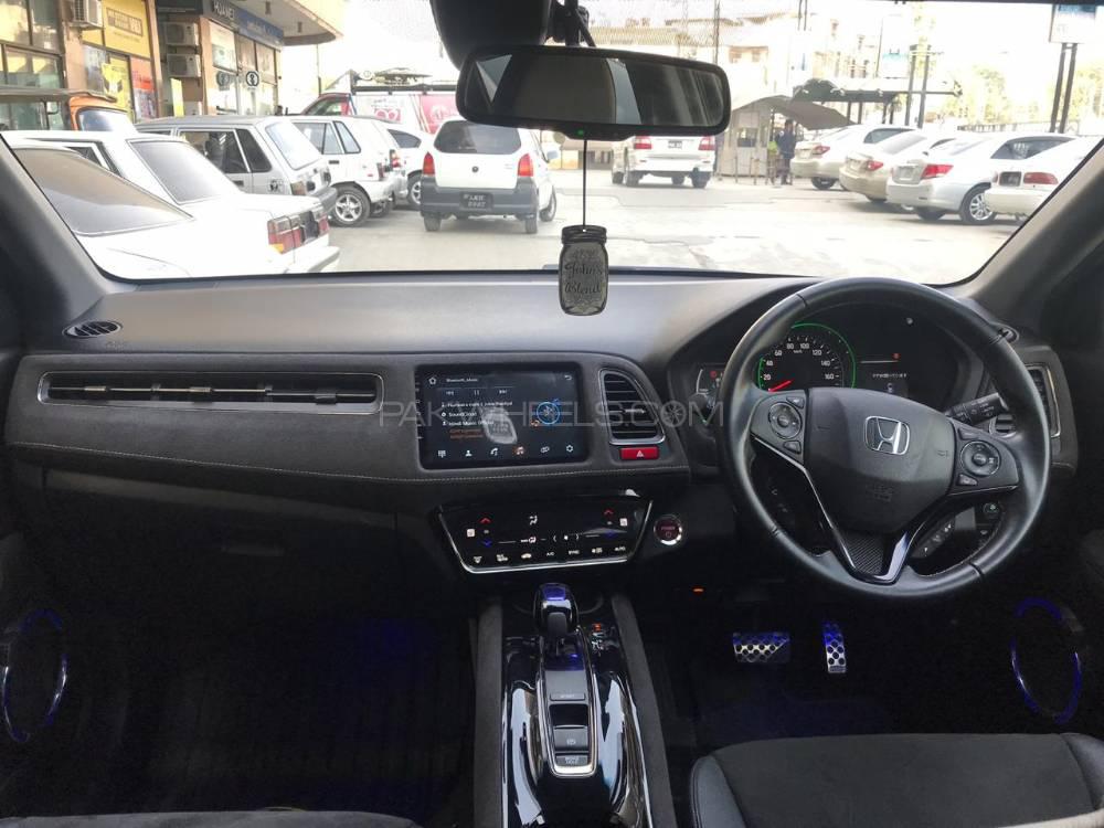 Honda Vezel 2017 for Sale in Islamabad Honda Vezel 2017 for Sale in Islamabad Image-11