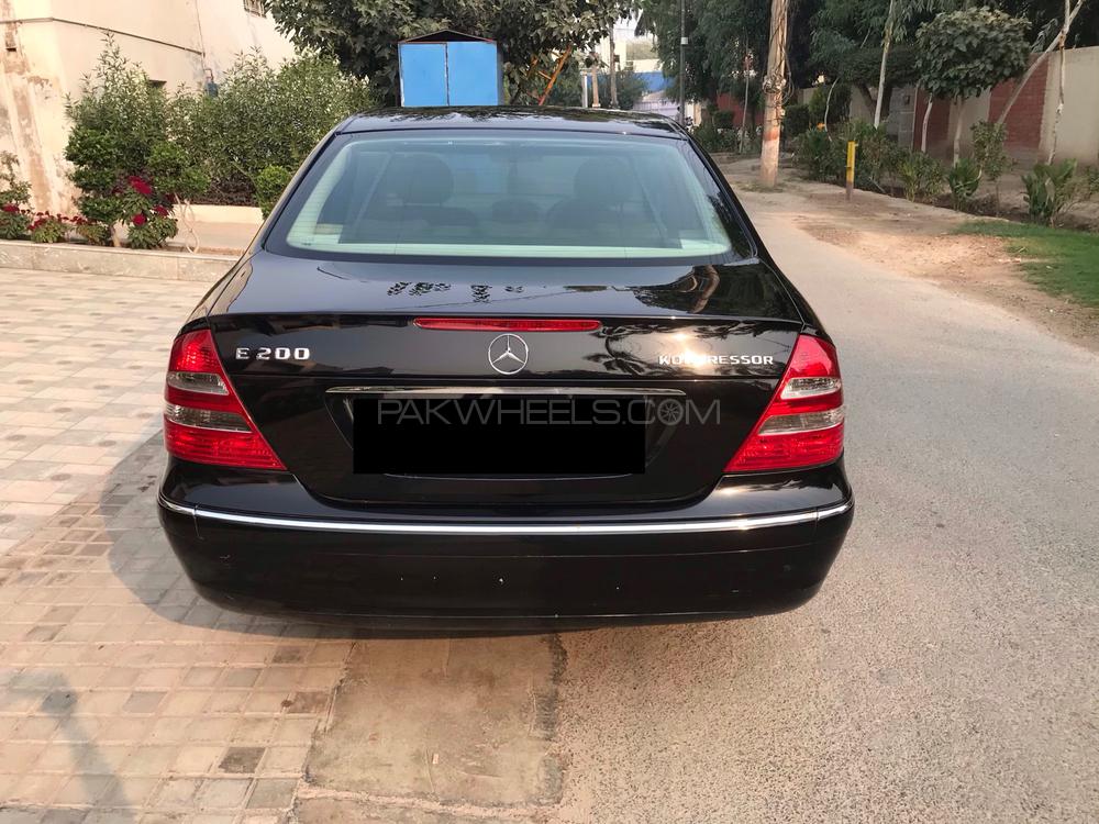 Mercedes Benz E Class 2003 for Sale in Sahiwal Mercedes Benz E Class 2003 for Sale in Sahiwal Image-5