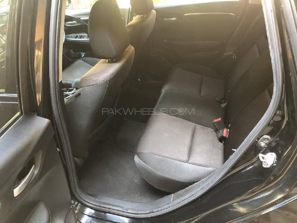 Honda Fit 2014 for Sale in Karachi Honda Fit 2014 for Sale in Karachi Image-10