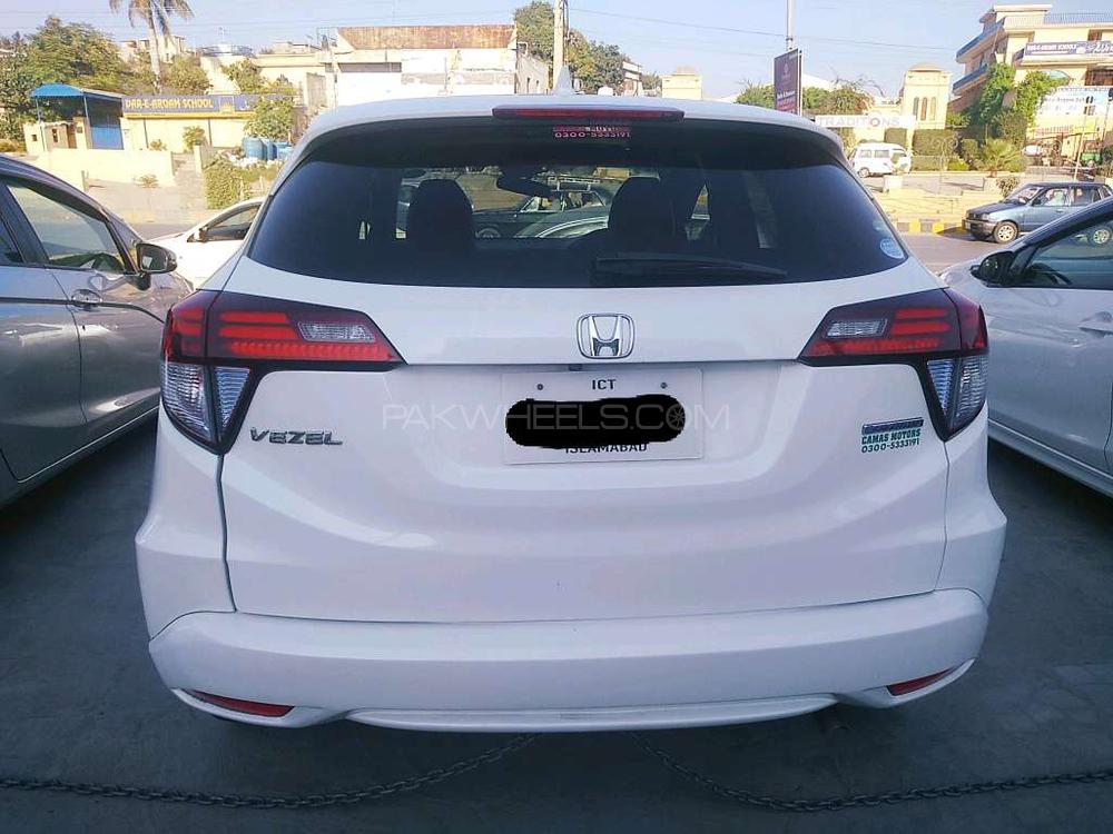 Honda Vezel 2014 for Sale in Rawalpindi Honda Vezel 2014 for Sale in Rawalpindi Image-3