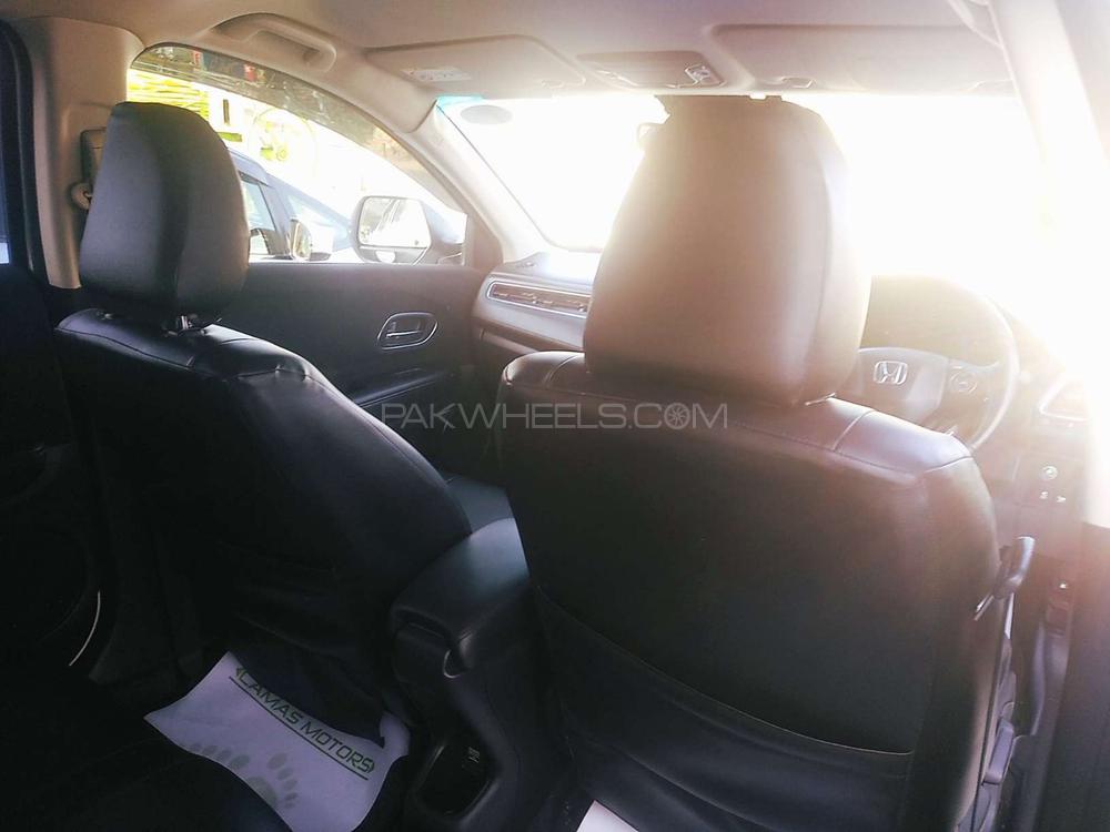 Honda Vezel 2014 for Sale in Rawalpindi Honda Vezel 2014 for Sale in Rawalpindi Image-11
