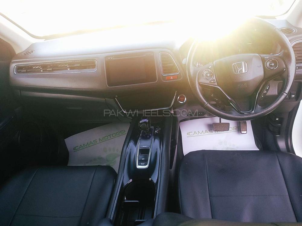 Honda Vezel 2014 for Sale in Rawalpindi Honda Vezel 2014 for Sale in Rawalpindi Image-12