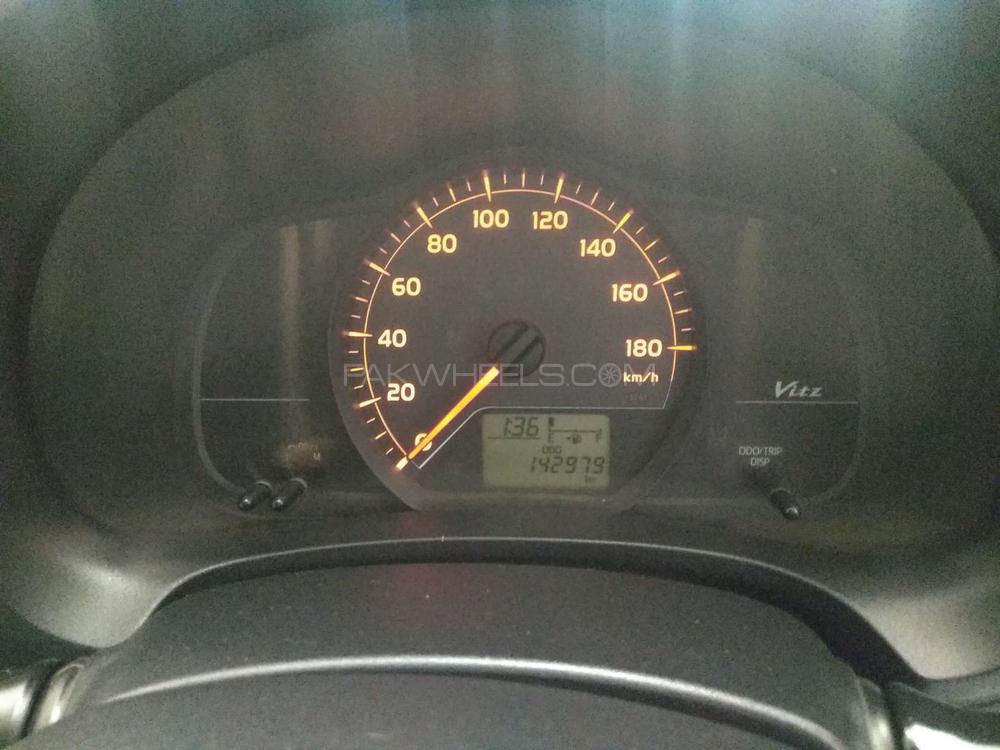 Toyota Vitz 2011 for Sale in Lahore Toyota Vitz 2011 for Sale in Lahore Image-10