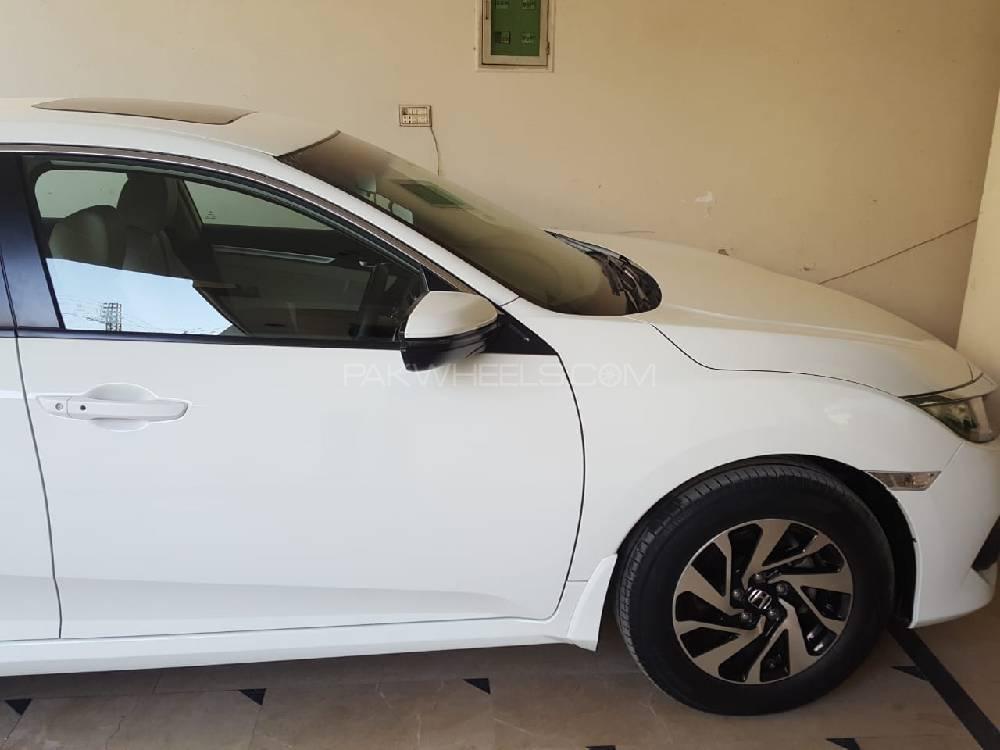 Honda Civic 2017 for Sale in Multan Honda Civic 2017 for Sale in Multan Image-9