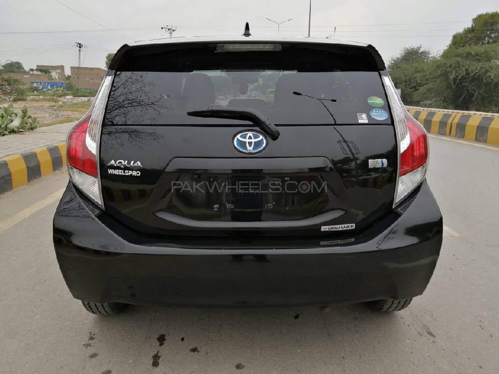 Toyota Aqua 2015 for Sale in Peshawar Toyota Aqua 2015 for Sale in Peshawar Image-4