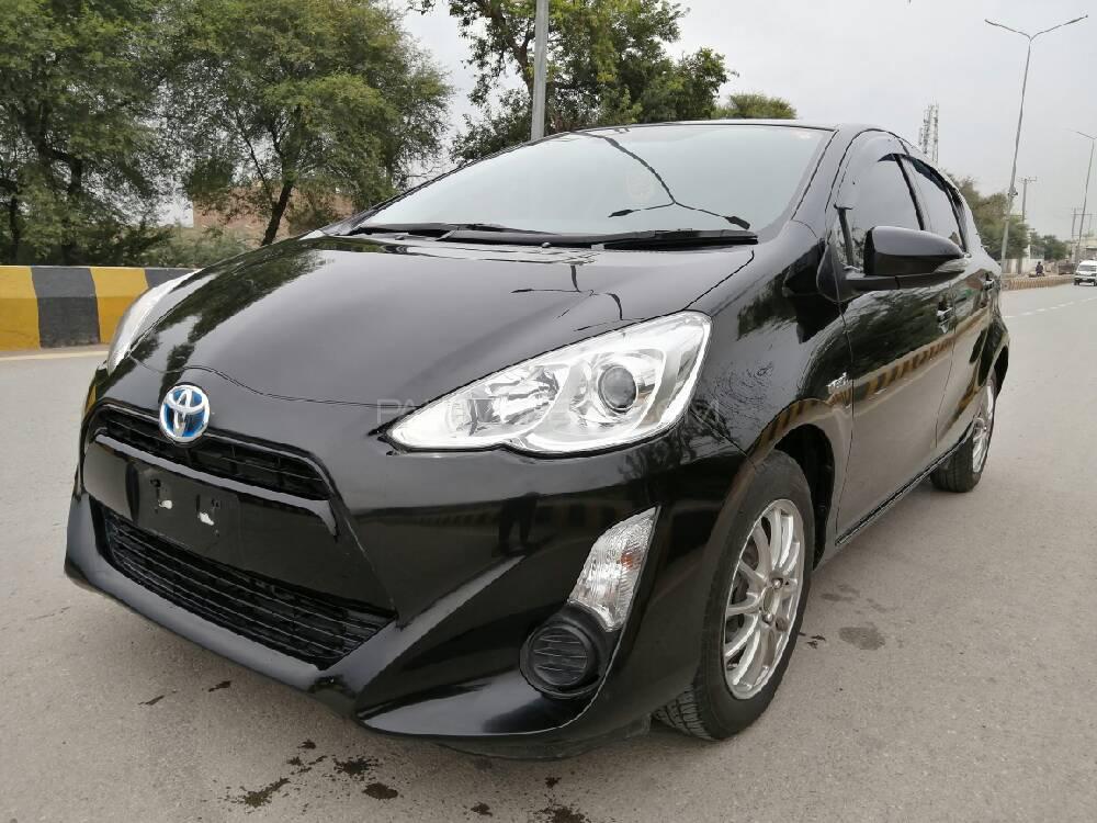 Toyota Aqua 2015 for Sale in Peshawar Toyota Aqua 2015 for Sale in Peshawar Image-2