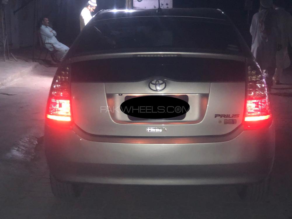 Toyota Prius 2011 for Sale in Peshawar Toyota Prius 2011 for Sale in Peshawar Image-6