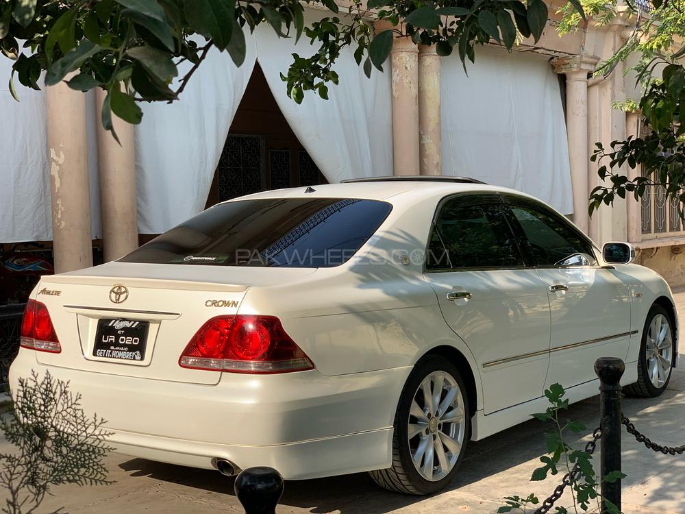 Toyota Crown 2005 for Sale in Islamabad Toyota Crown 2005 for Sale in Islamabad Image-9