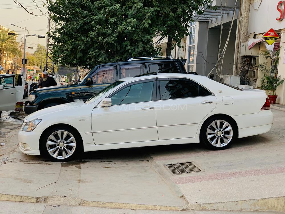 Toyota Crown 2005 for Sale in Islamabad Toyota Crown 2005 for Sale in Islamabad Image-12