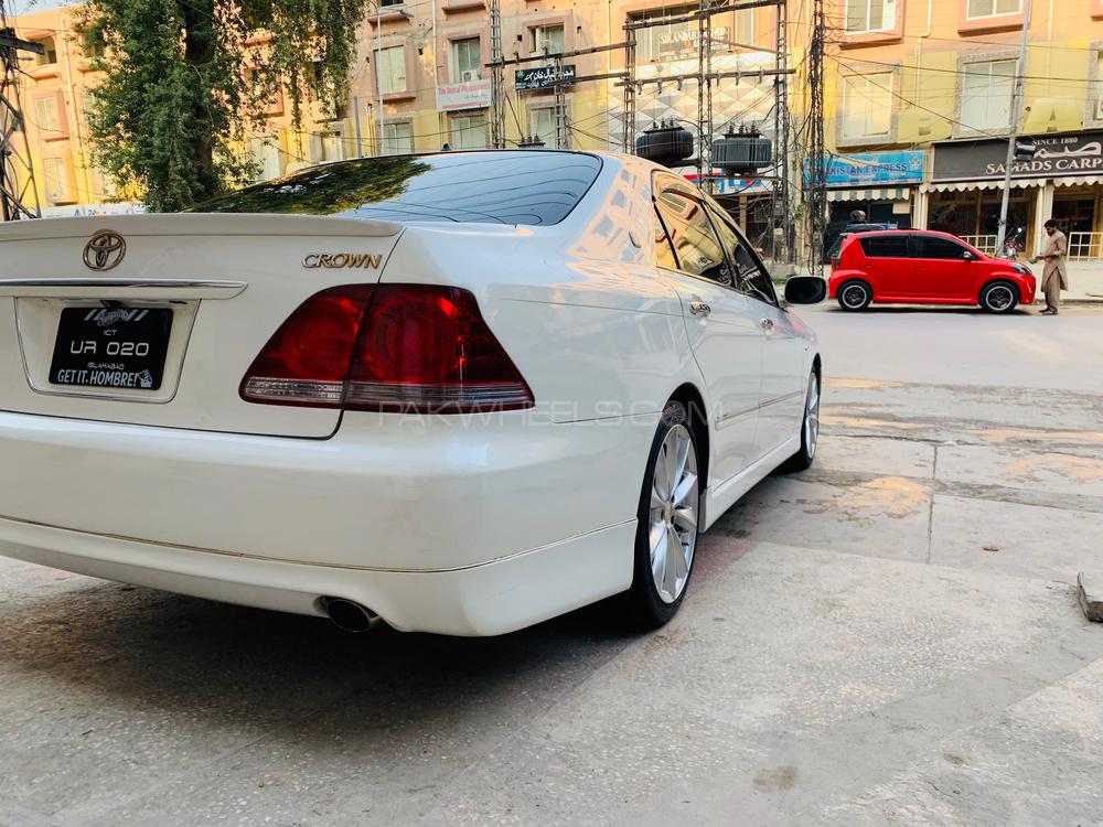 Toyota Crown 2005 for Sale in Islamabad Toyota Crown 2005 for Sale in Islamabad Image-20