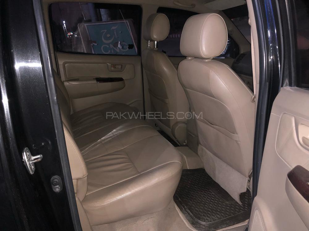 Toyota Hilux 2009 for Sale in Karachi Toyota Hilux 2009 for Sale in Karachi Image-16