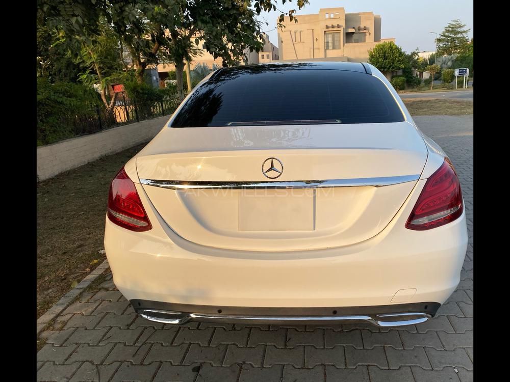 Mercedes Benz C Class 2015 for Sale in Lahore Mercedes Benz C Class 2015 for Sale in Lahore Image-3