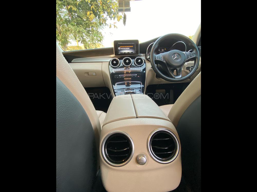 Mercedes Benz C Class 2015 for Sale in Lahore Mercedes Benz C Class 2015 for Sale in Lahore Image-6