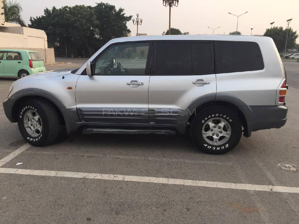 Mitsubishi Pajero 2001 for Sale in Lahore Mitsubishi Pajero 2001 for Sale in Lahore Image-7