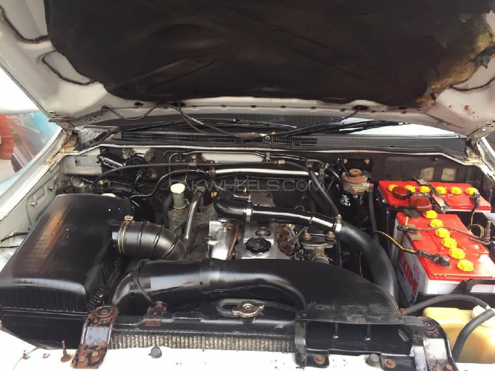 Mitsubishi Pajero 2001 for Sale in Lahore Mitsubishi Pajero 2001 for Sale in Lahore Image-9