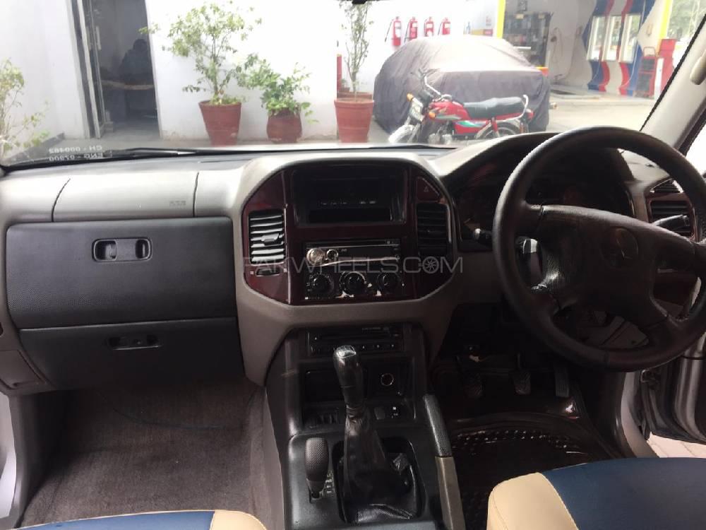 Mitsubishi Pajero 2001 for Sale in Lahore Mitsubishi Pajero 2001 for Sale in Lahore Image-11