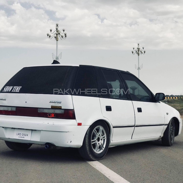 Suzuki Cultus - 2004  Suzuki Cultus - 2004  Image-2
