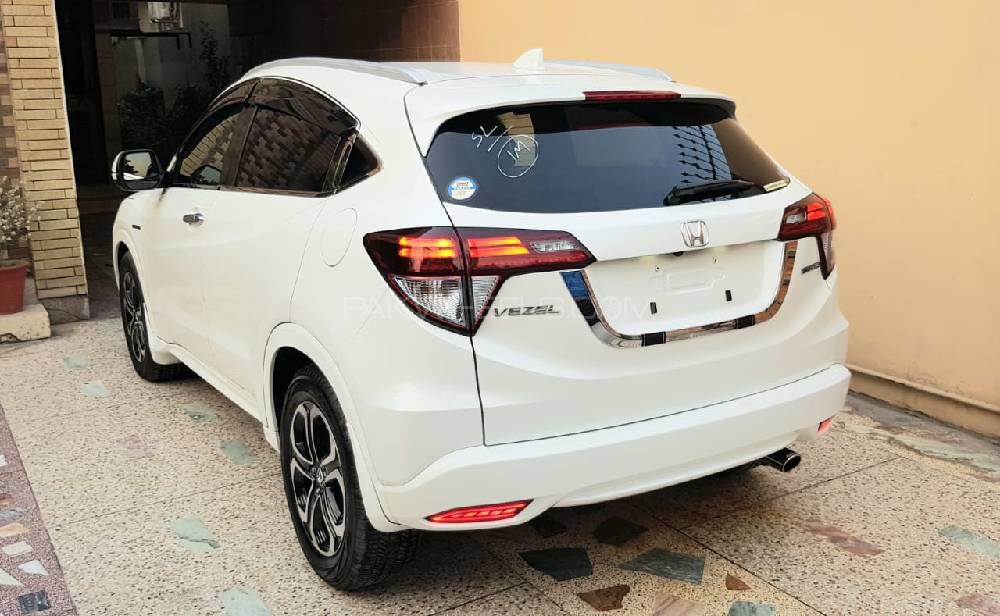 Honda Vezel 2015 for Sale in Gujranwala Honda Vezel 2015 for Sale in Gujranwala Image-4