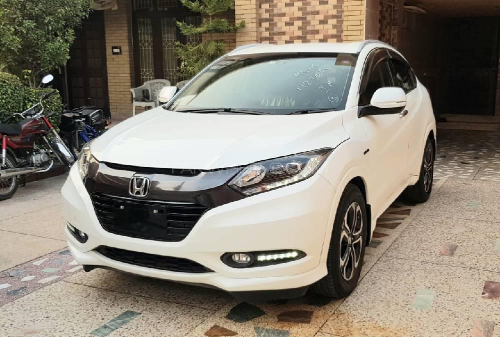Honda Vezel 2015 for Sale in Gujranwala Honda Vezel 2015 for Sale in Gujranwala Image-2
