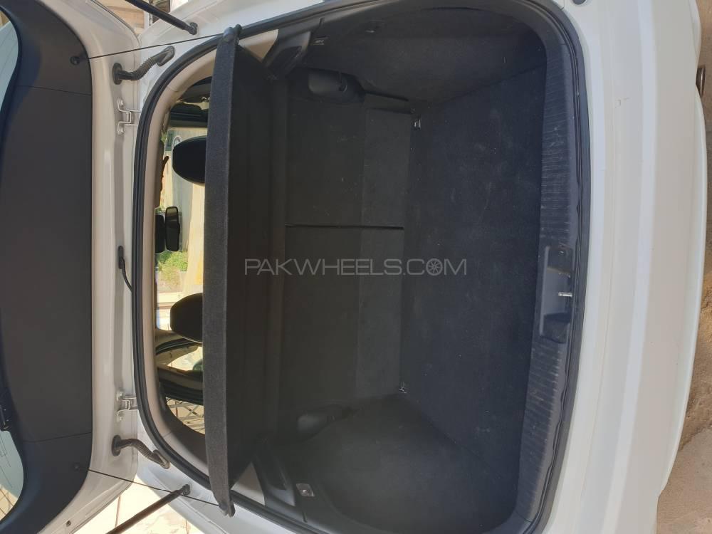 Honda Vezel 2018 for Sale in Hyderabad Honda Vezel 2018 for Sale in Hyderabad Image-6