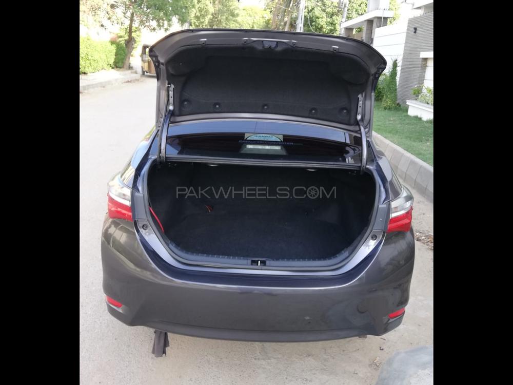 Toyota Corolla 2018 for Sale in Karachi Toyota Corolla 2018 for Sale in Karachi Image-5