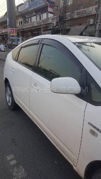 Toyota Prius 2012 for Sale in Lahore Toyota Prius 2012 for Sale in Lahore Image-12