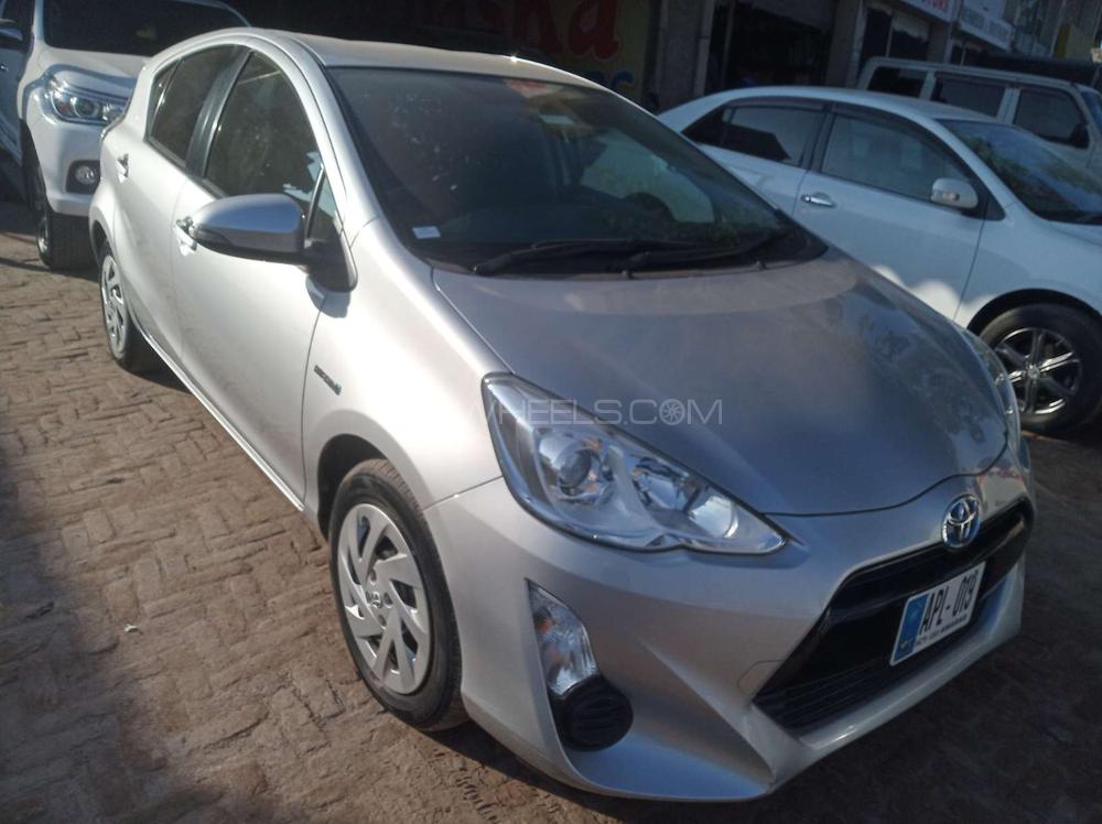 Toyota Aqua 2016 for Sale in Gujranwala Toyota Aqua 2016 for Sale in Gujranwala Image-2