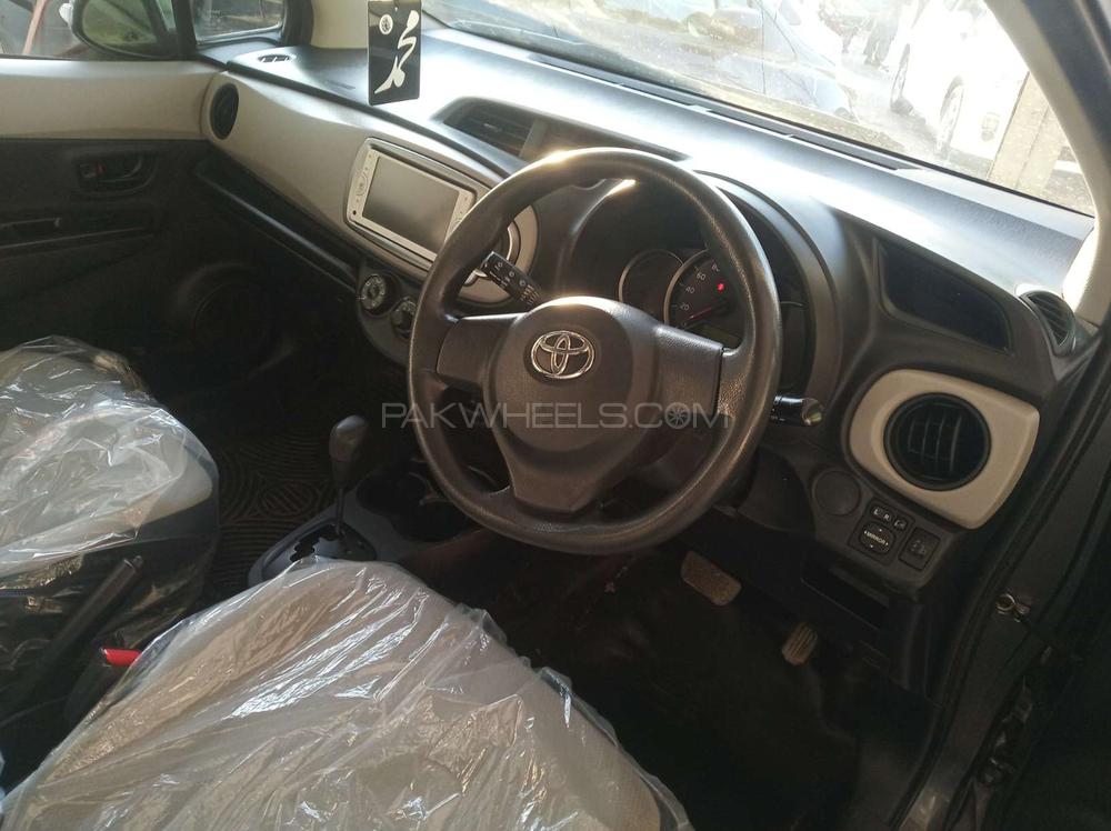 Toyota Vitz 2013 for Sale in Gujranwala Toyota Vitz 2013 for Sale in Gujranwala Image-4