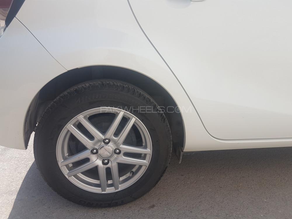 Toyota Aqua 2015 for Sale in Peshawar Toyota Aqua 2015 for Sale in Peshawar Image-2