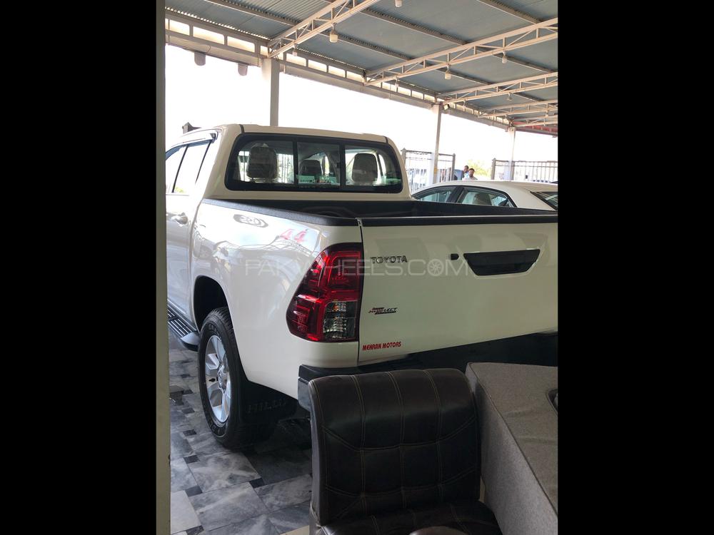 Toyota Hilux 2019 for Sale in Peshawar Toyota Hilux 2019 for Sale in Peshawar Image-4