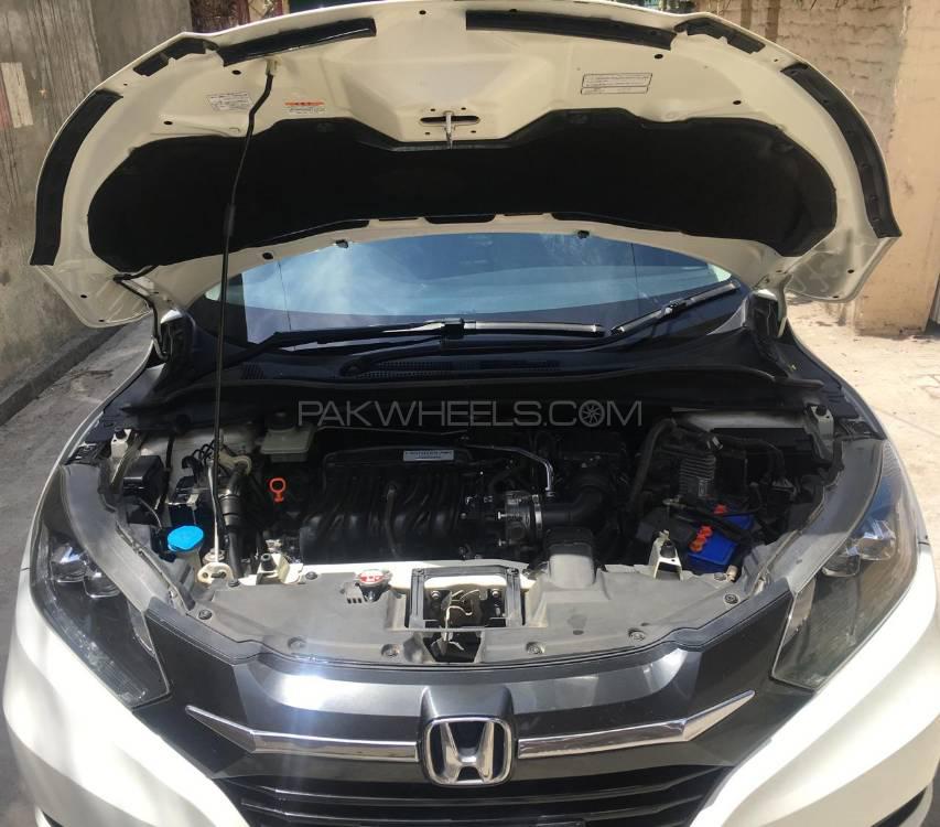 Honda Vezel 2015 for Sale in Lahore Honda Vezel 2015 for Sale in Lahore Image-6