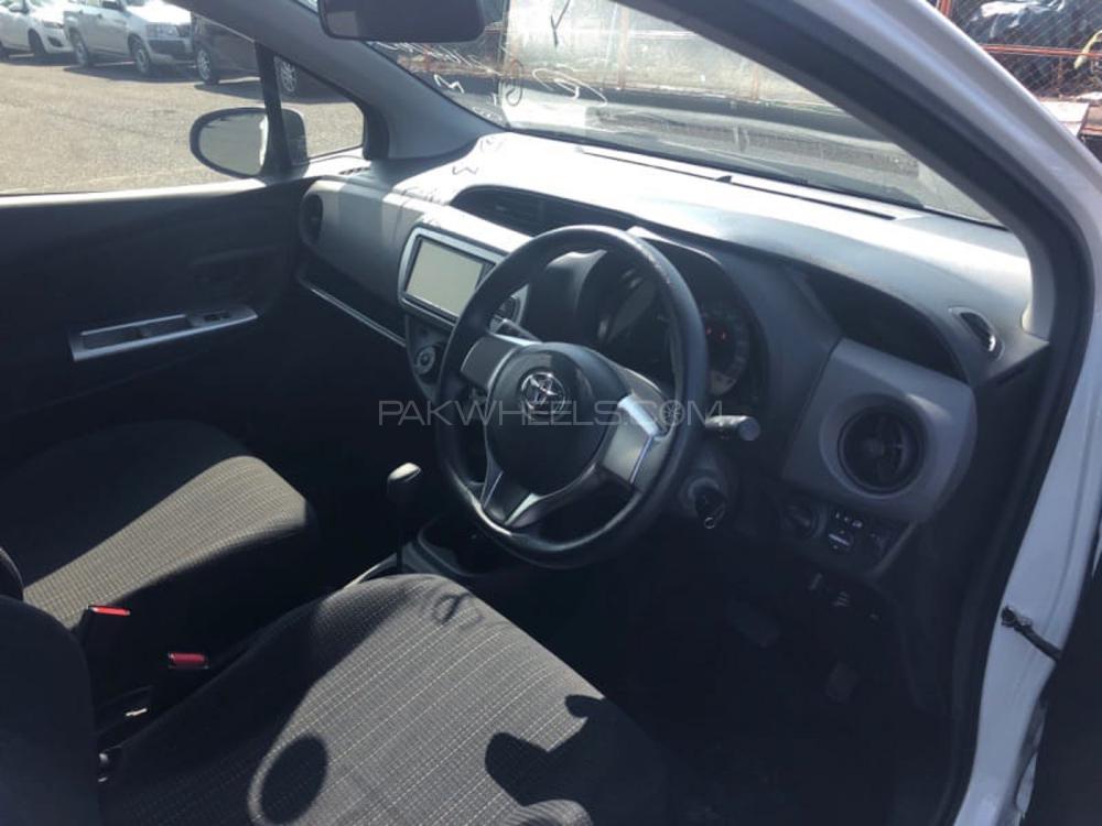 Toyota Vitz 2016 for Sale in Sialkot Toyota Vitz 2016 for Sale in Sialkot Image-3
