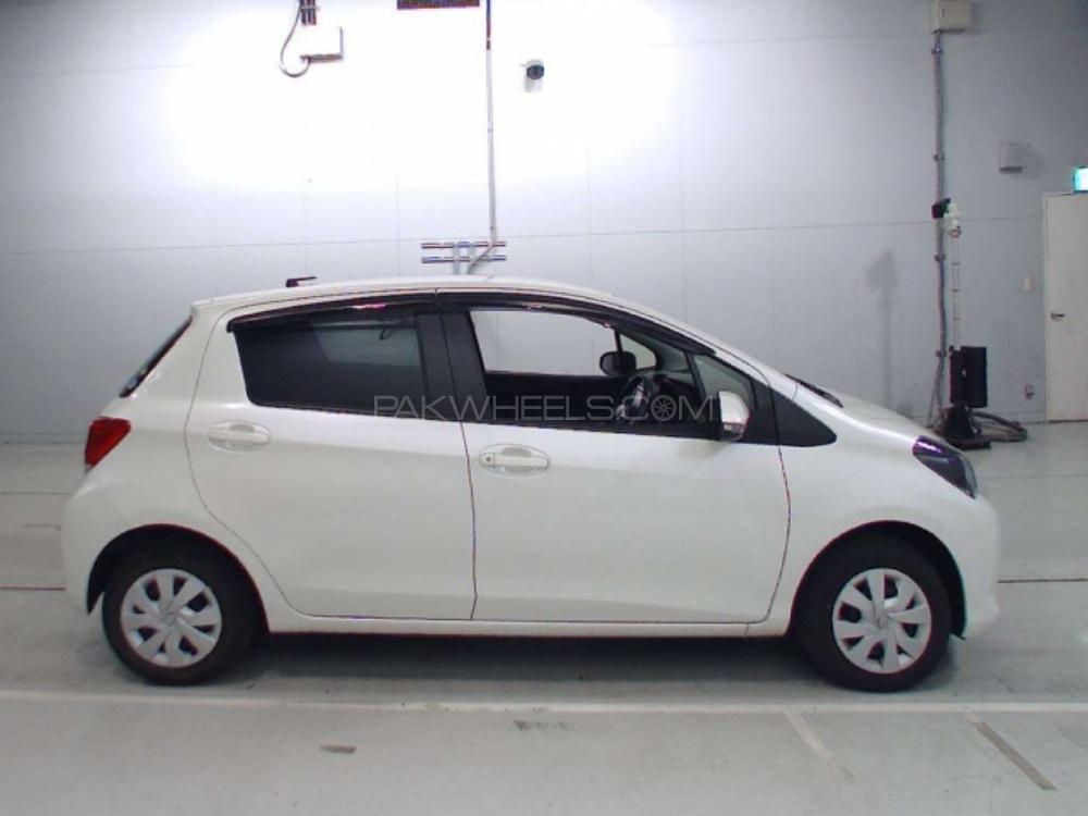 Toyota Vitz 2016 for Sale in Sialkot Toyota Vitz 2016 for Sale in Sialkot Image-6