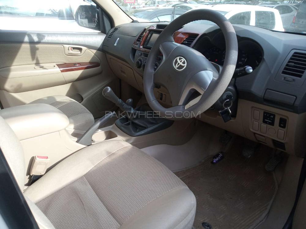 Toyota Hilux 2013 for Sale in Islamabad Toyota Hilux 2013 for Sale in Islamabad Image-7